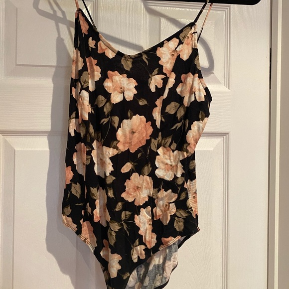 Floral American eagle thin strap body suit - Picture 1 of 3